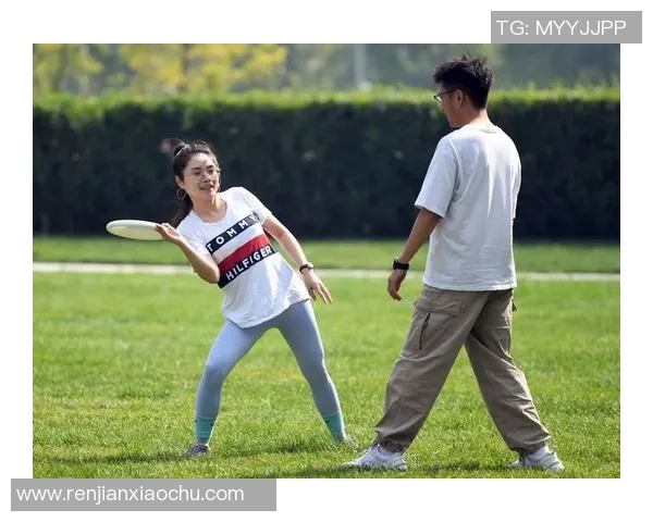 飞盘之路：陈丽分享她的飞盘生涯与成长故事